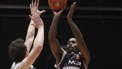 Hawks hammer 36ers in NBL boilover