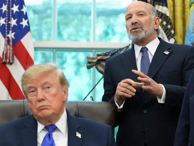 At 27, Howard Lutnick helped make $300 million; decades later, he reports $250 million in income as Trump’s Commerce chief