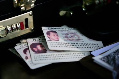 Green Card Dates Just Moved Backward: What the Oct. 2026 Visa Bulletin Means for Latinos