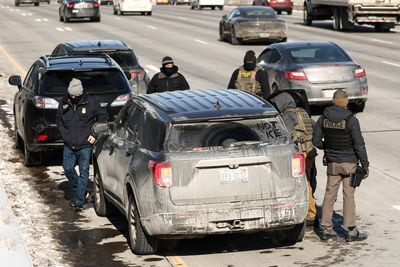 ICE Bars Officers From Chasing Vehicles That Refuse to Stop Under New Guidance
