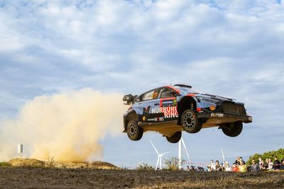WRC Sardinia: Neuville snatches lead from Fourmaux as Hyundai remains on top