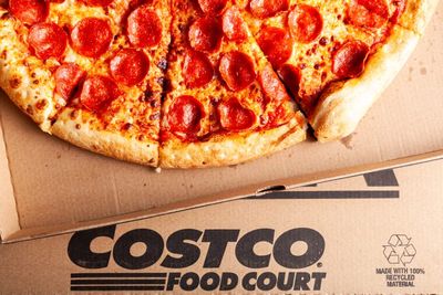 7 Costco Food Court Tricks Regular Shoppers Wish They Knew Sooner