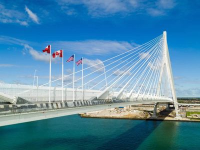 102-year-old woman watched US-Canada border change for nearly a century—then walked across the new Gordie Howe International Bridge