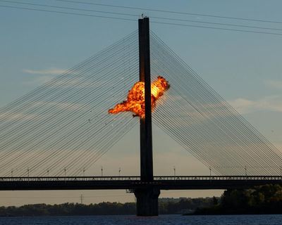 Ukraine war briefing: Russian attacks on Kyiv bridges cause traffic chaos