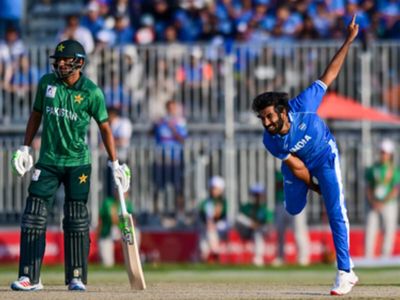 No drama but no handshakes either in India-Pakistan Asiad cricket final