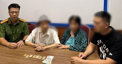Cụ ông 92 tuổi mang 7 cây vàng SJC đi lạc trong đêm ở Hải Phòng