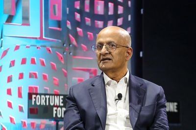 Nitin Nohria: Why it's so hard for CEOs to stay grounded