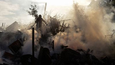 'Mortal danger': Russia warns diplomats to leave Kyiv as strikes kill 6 in Ukraine