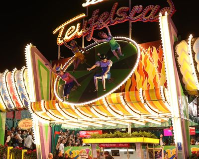 Women given free cycling shorts to prevent upskirting on Oktoberfest amusement ride