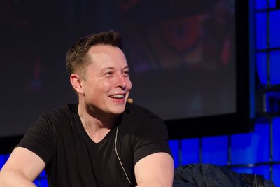 Elon Musk's Ex Faces Scrutiny Over Claims About His 'Tortured Soul' and Fighting for Humanity