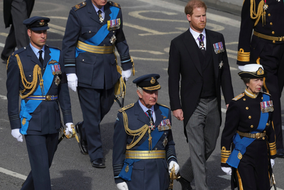 Etiquette Expert Tells Prince William and Kate They 'Have To Be the Bigger People' With Sussexes
