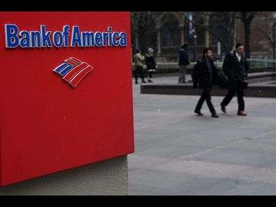 Barber finds bag full of over USD128,000 at Bank of America ATM. Man's next action will draw your awe