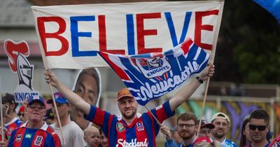 A grand final return 9135 days in the making for men wearing red and blue