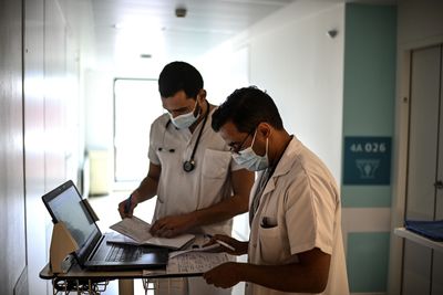 UnitedHealthcare and Aetna Shift 2027 Medicare Advantage Toward HMOs, Making Doctor Network Checks Vital Before Open Enrollment