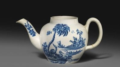 UK collector's £15 teapot sold for £575,000 after experts identified rare Bartlam piece