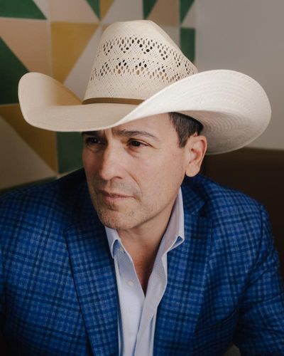 The Tejano singer trying to win back Latinos who voted for Trump, one quinceañera at a time