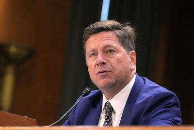 Spy chief Jay Clayton, the Trump loyalist tech bosses trust on AI