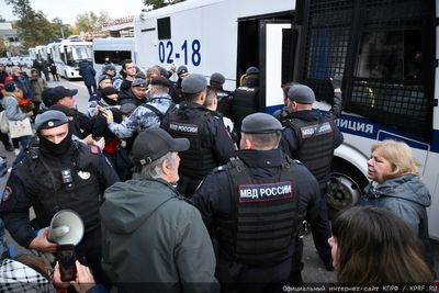 Dozens arrested at Moscow Communist Party rally amid anger over Ukraine drone strikes