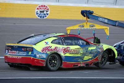 Kyle Larson, Tyler Reddick react to wild last-lap wreck that cost them nothing