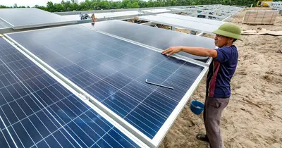 EVN muốn đàm phán lại giá mua điện, loạt doanh nghiệp điện gió, điện mặt trời xoay xở lo nợ xấu