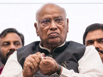 Kharge lists ‘non-negotiable’ demands: CEC Gyanesh Kumar’s resignation, SIR annulment, ballot paper polls