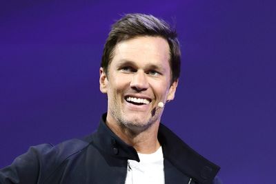 Tom Brady apologizes to Fox Sports viewers after on-air blunder