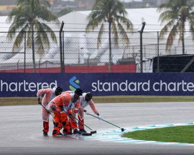F1 looks amateurish and incompetent after farcical scenes in Sepang