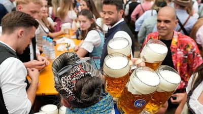 Oktoberfest draws record 7.4 million visitors in Munich