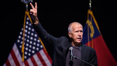 Sen. Thom Tillis believes Trump could react recklessly if the Republicans lose in the midterms, and warns of a ‘dictator king’ scenario