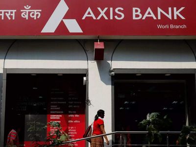 Axis Bank’s gross advances rise 23% YoY to Rs 13.85 lakh crore in Q2, deposits up 21%