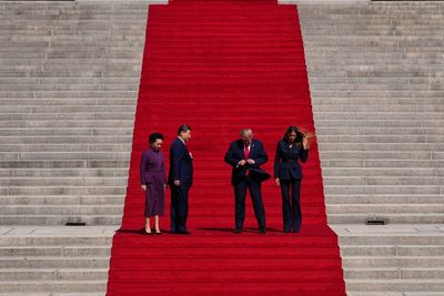 11 minutes on the steps: How an AP photographer framed Trump and Xi’s red-carpet shot