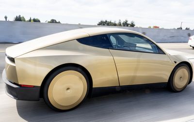 Tesla's Cybercab Is Quietly Dismantling Repair Shops, Car Rentals, and Auto Insurance