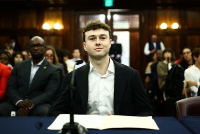 Invoking an Alien: Ex-Anthropic Researcher Jacob Coxon Warns Congress That AI Is a Threat