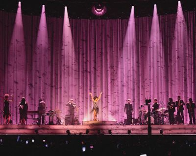 Olivia Dean review – a powerful, affirming night with a pop star at the height of her powers