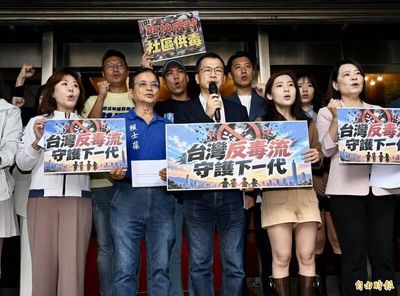 藍開反毒車攻沈伯洋 王婉諭搬30年減害史斥：選舉別抹黑