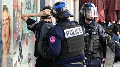 Tens of thousands expected in Paris for high school protests