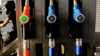 Fuel prices in Italy: tax cuts end, diesel rises and hauliers threaten strikes