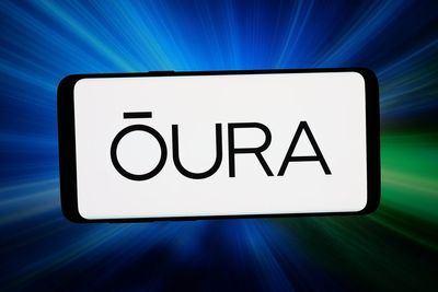 Why Oura really pulled its IPO: Wall Street experts suspect valuation concerns, an insider cash-out, and an Apple-size threat