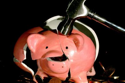 Average sum owed by people seeking debt help passes £10,000 – Citizens Advice