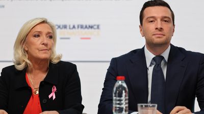 Le Pen vows to save €140 billion by 2032 if elected to prevent French 'default'