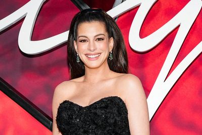 ‘Mom mode’: Anne Hathaway explains viral moment on Verity red carpet