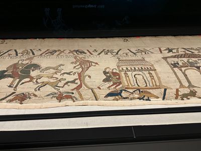 Bayeux Tapestry tickets 'chaos' as thousands stuck in online queue for hours