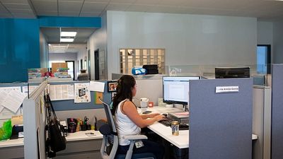 Burnout at work: MEPs call for stronger EU protections