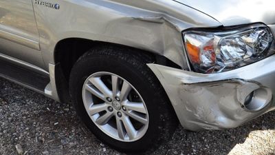 Man finds woman at door claiming his parked car crashed into hers. Then he realizes she seriously thinks it’s his fault: ‘Your car was in the way’