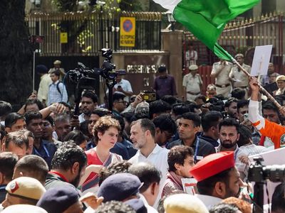 Rahul Gandhi, Priyanka Vadra detained by police amid protest against CEC Gyanesh Kumar at Akashvani Bhawan