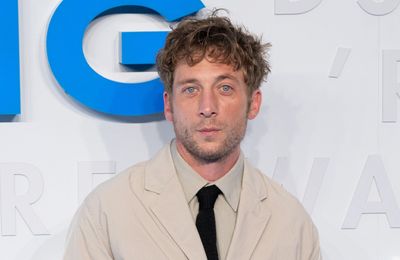 Jeremy Allen White woke up 'many nights in cold sweats' playing Bruce Springsteen