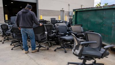 Dumpster Resale Becomes Business: Carter Stevens turns $17,000 haul into six-figure venture; story highlights circular-economy upside