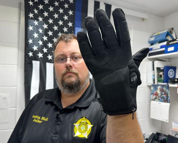 Electric-shock gloves ICE plans to use inflicted intense pain in army study