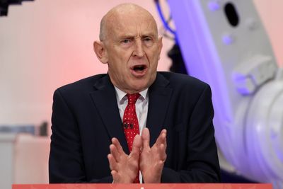 Healey under pressure from Labour MPs to hit billionaires with private jet tax