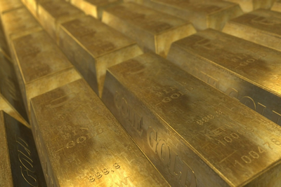 Gold Could Rebound After a $1,500 Crash, but One Market Signal Could Decide Its Next Move